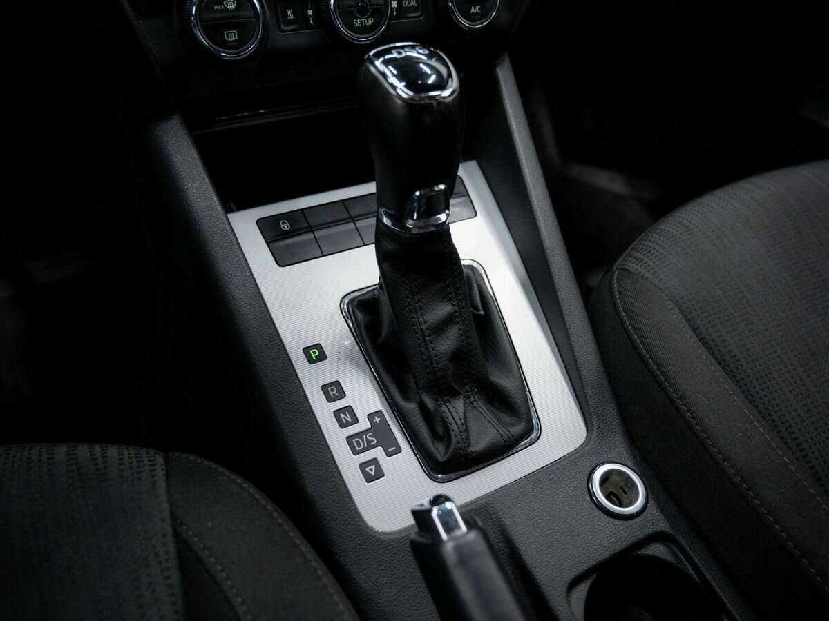 Купить Skoda Octavia с пробегом. Фото: #19