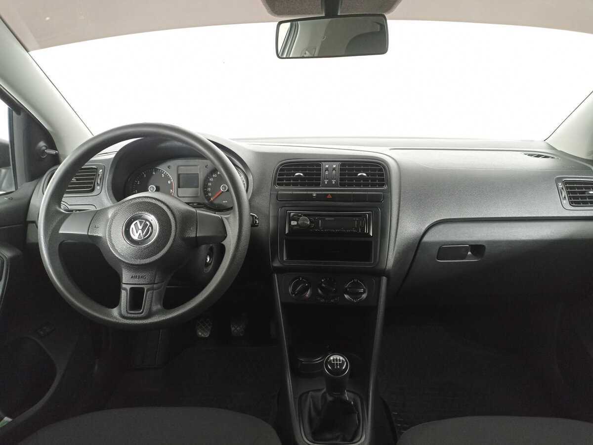 Купить Volkswagen Polo с пробегом. Фото: #11