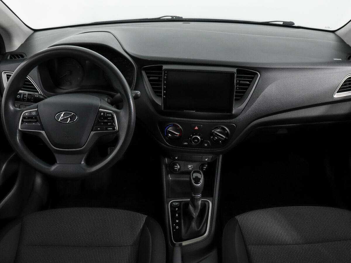 Купить Hyundai Solaris с пробегом. Фото: #12