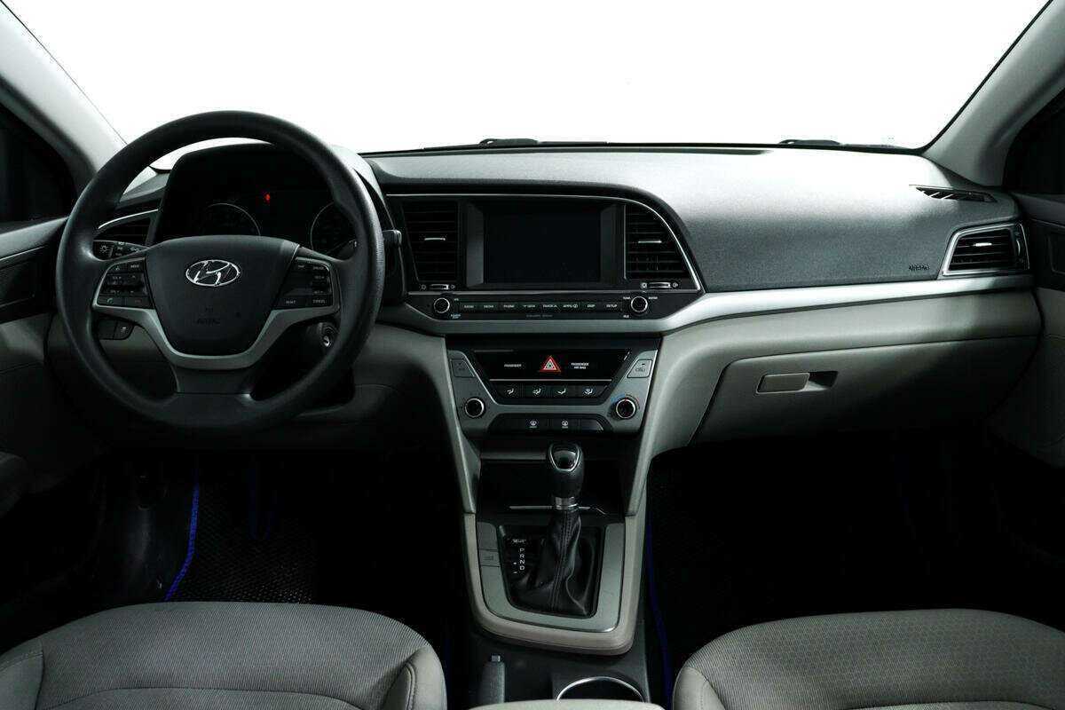 Купить Hyundai Elantra с пробегом. Фото: #10