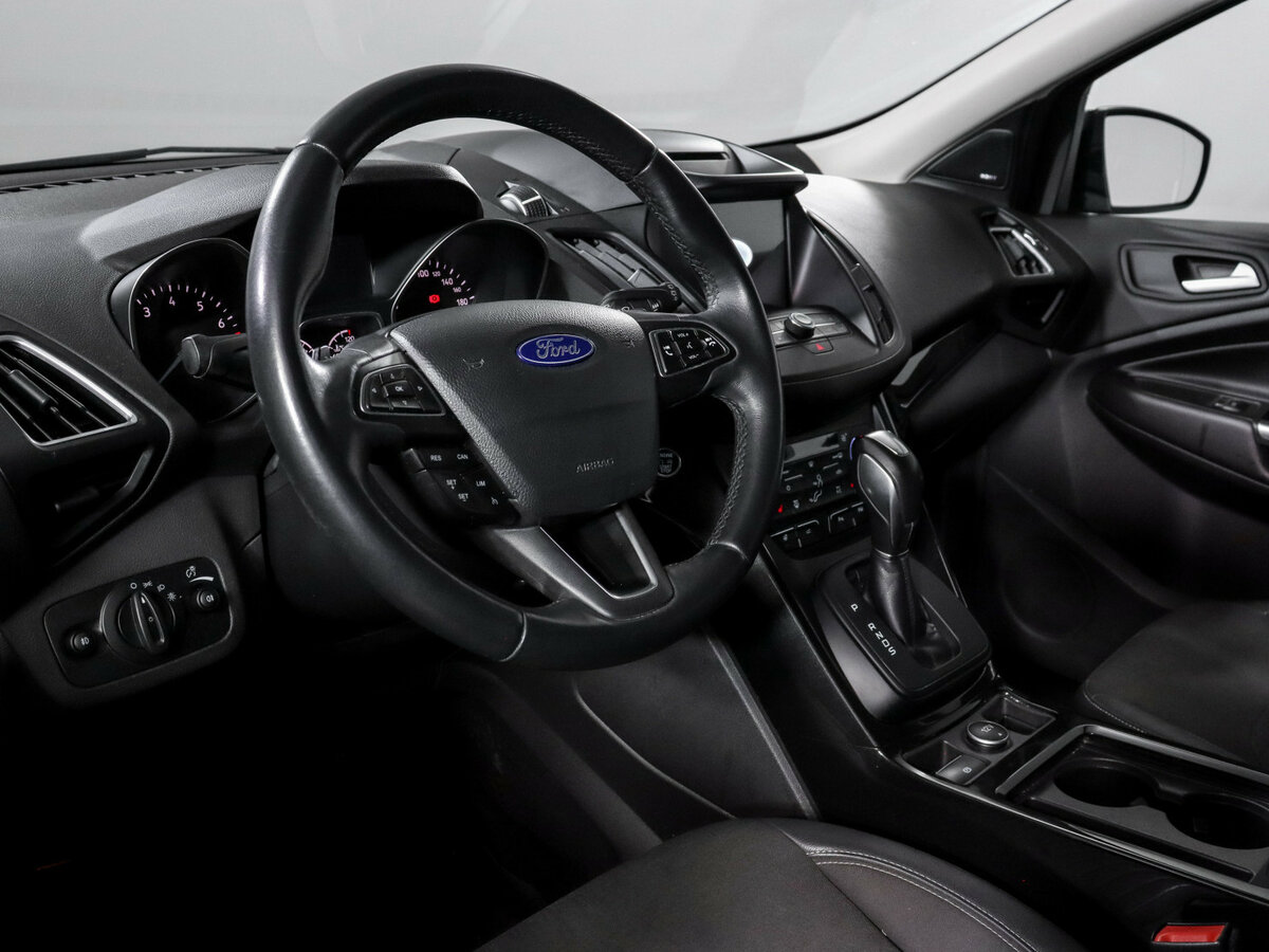 Купить Ford Kuga с пробегом. Фото: #10