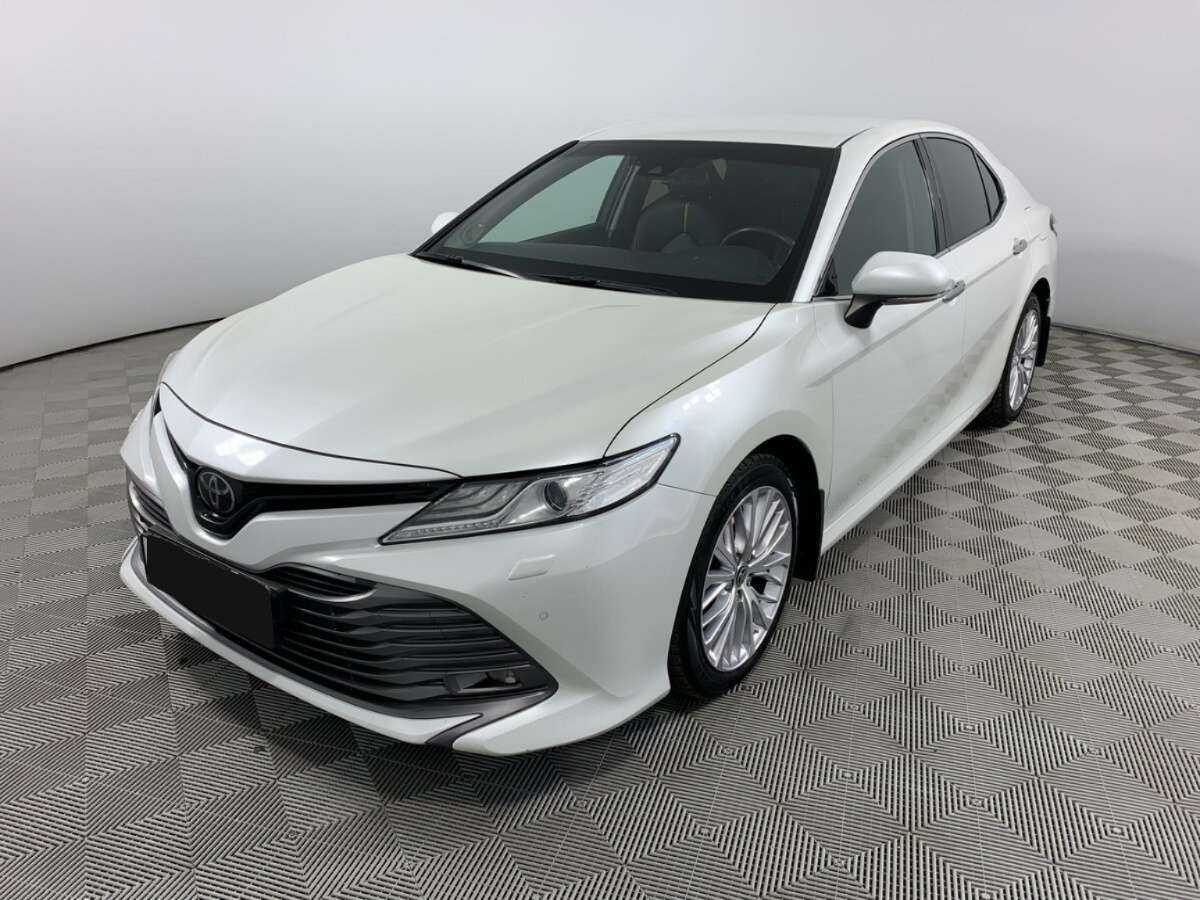 Купить Toyota Camry с пробегом. Посмотреть фото