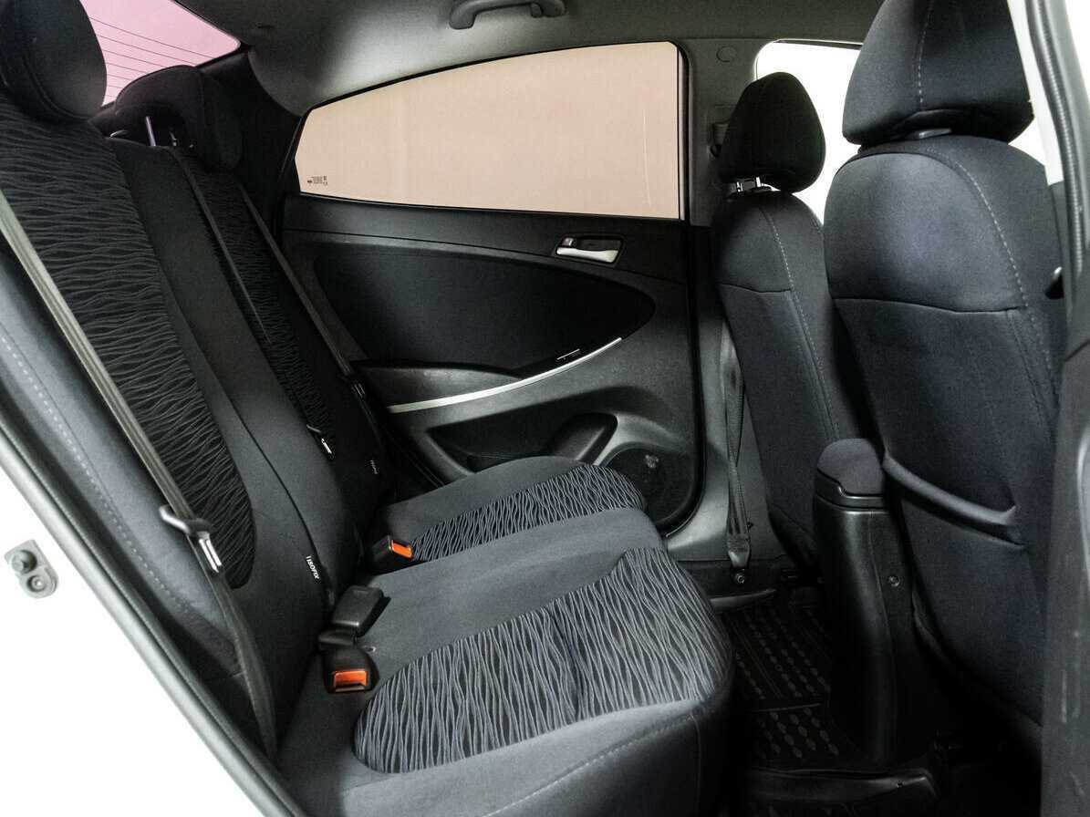 Купить Hyundai Solaris с пробегом. Фото: #13