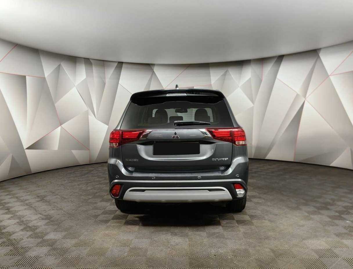 Купить Mitsubishi Outlander с пробегом. Фото: #7