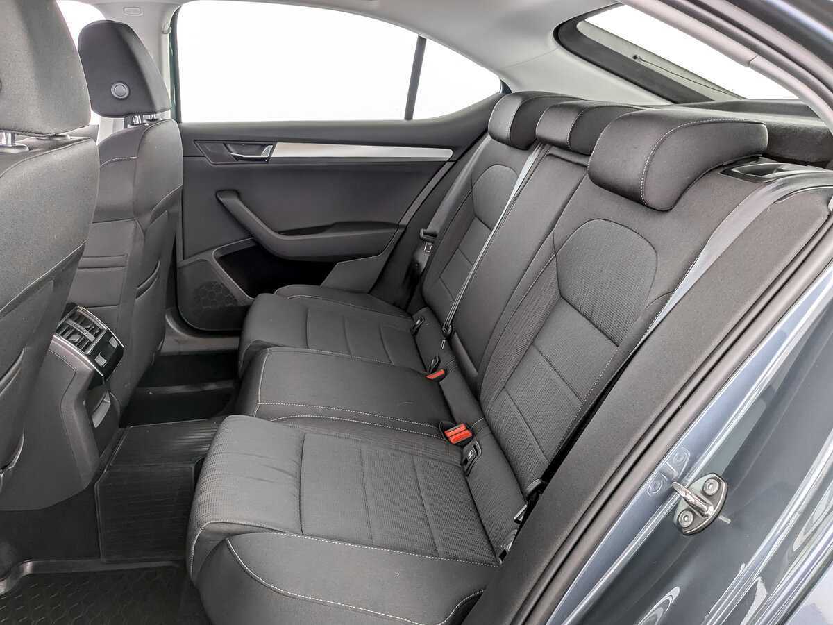 Купить Skoda Superb с пробегом. Фото: #9