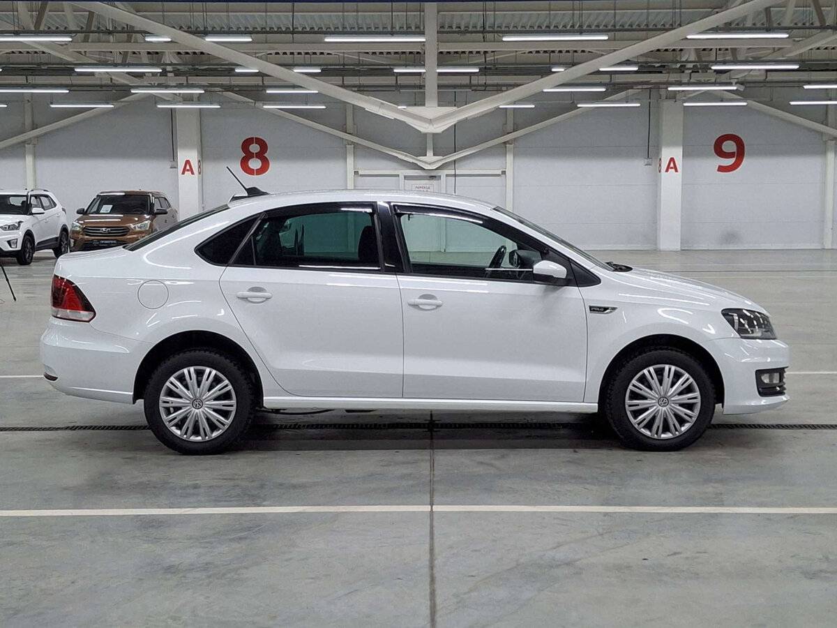 Купить Volkswagen Polo с пробегом. Фото: #3