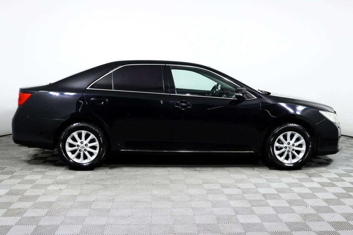 Купить Toyota Camry с пробегом. Фото: #3