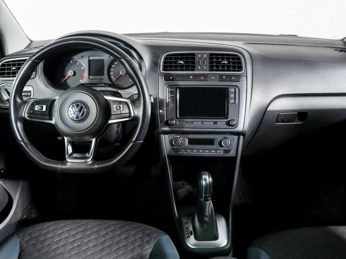 Купить Volkswagen Polo с пробегом. Фото: #8