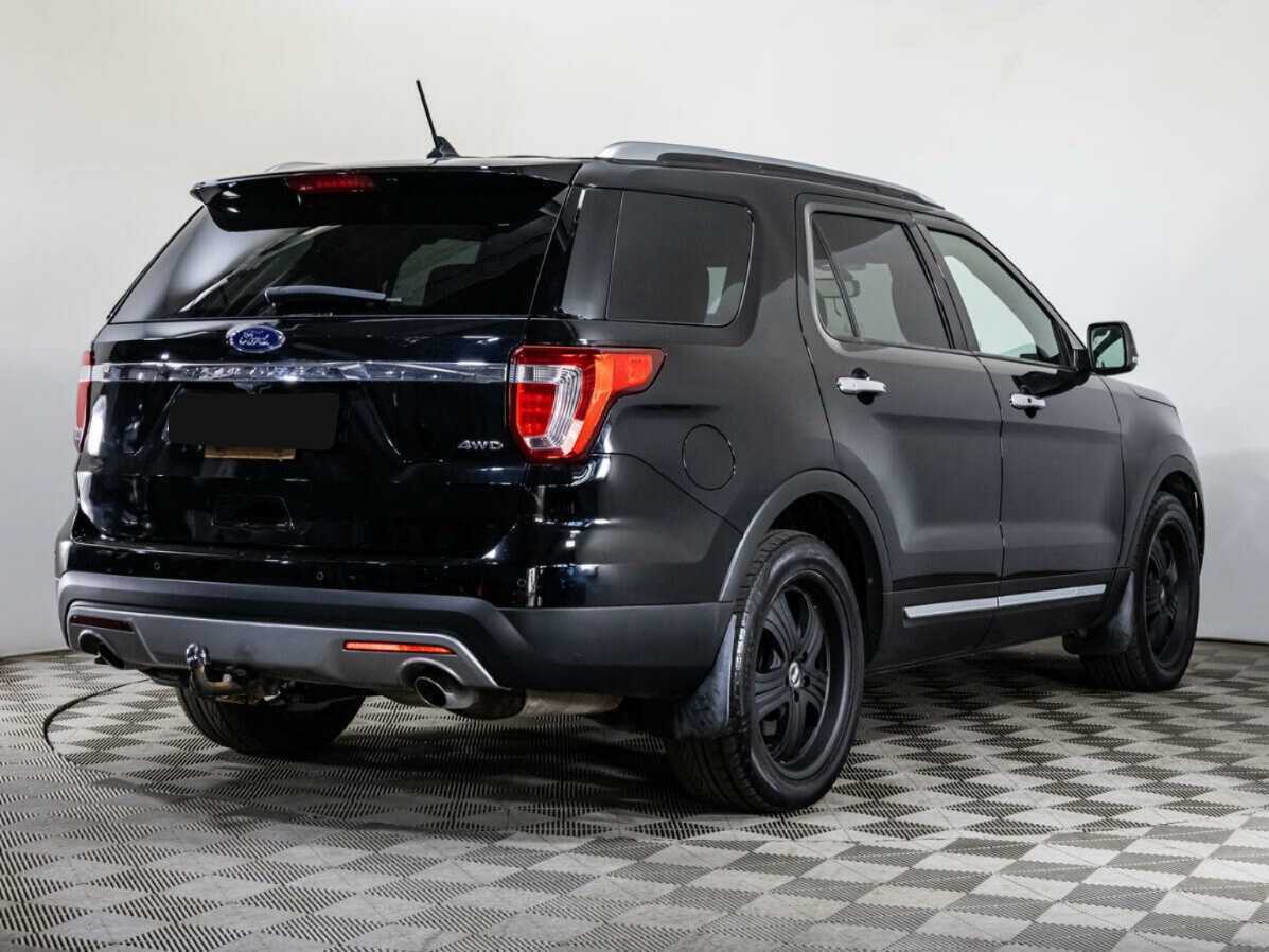 Купить Ford Explorer с пробегом. Фото: #3