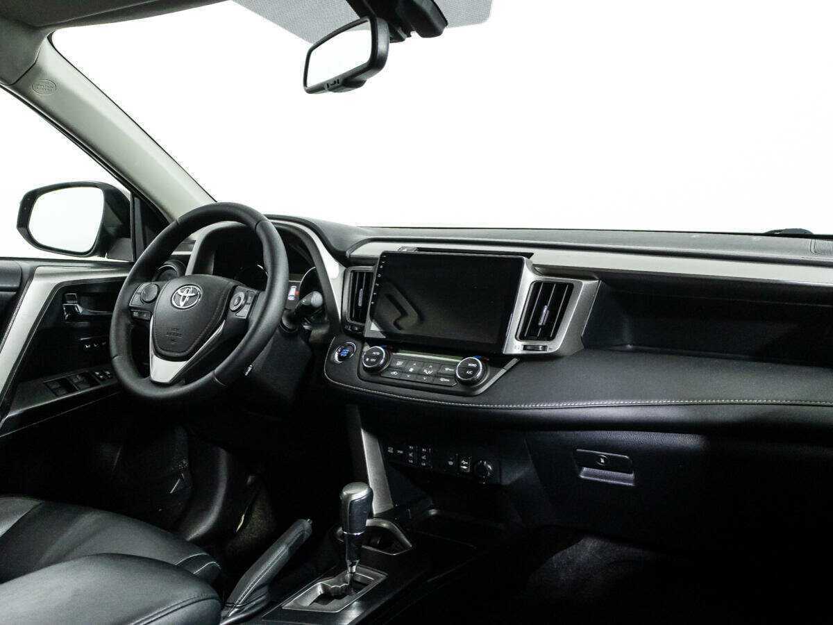 Купить Toyota RAV4 с пробегом. Фото: #8