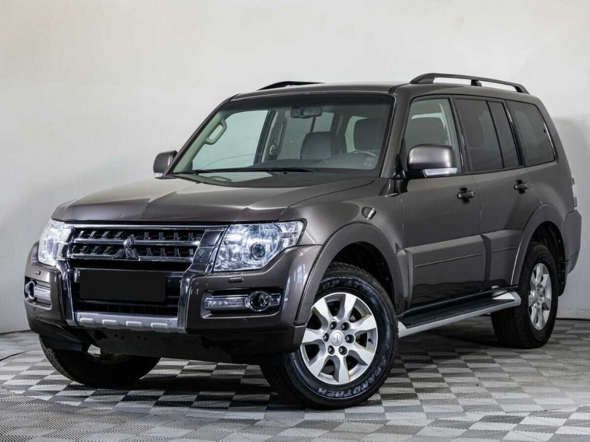 Купить Mitsubishi Pajero с пробегом. Посмотреть фото