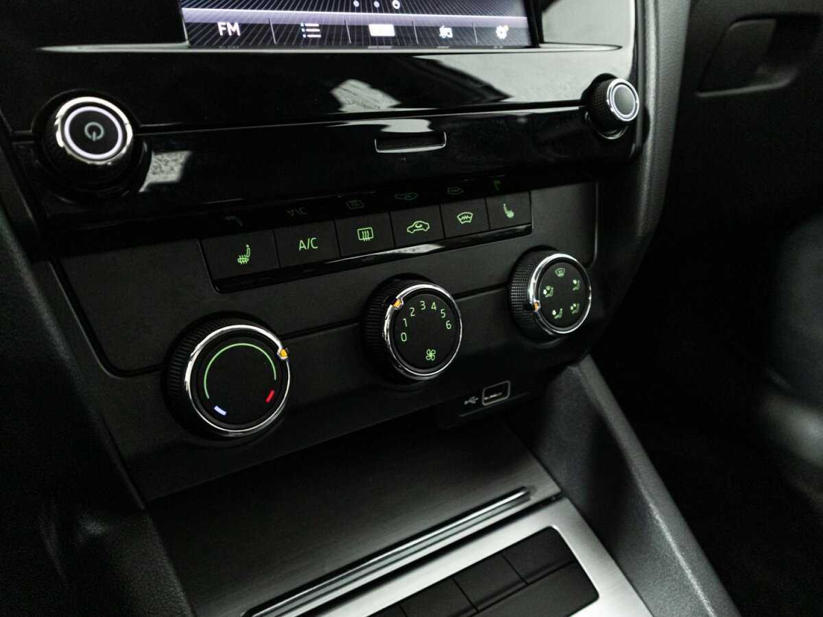 Купить Skoda Octavia с пробегом. Фото: #14