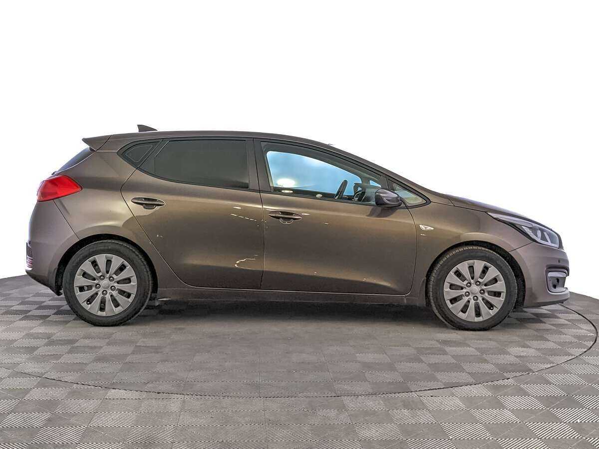 Купить Kia Ceed с пробегом. Фото: #3