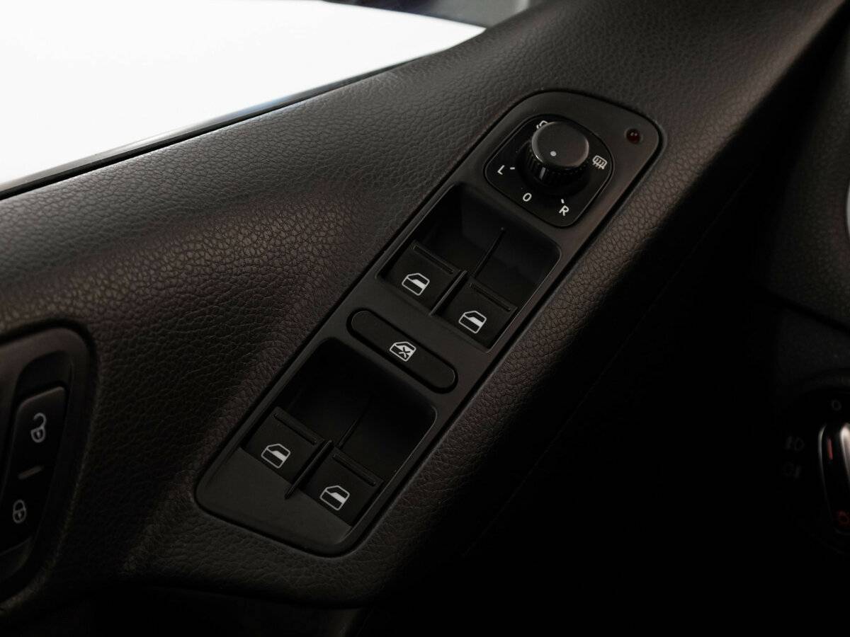 Купить Volkswagen Tiguan с пробегом. Фото: #12