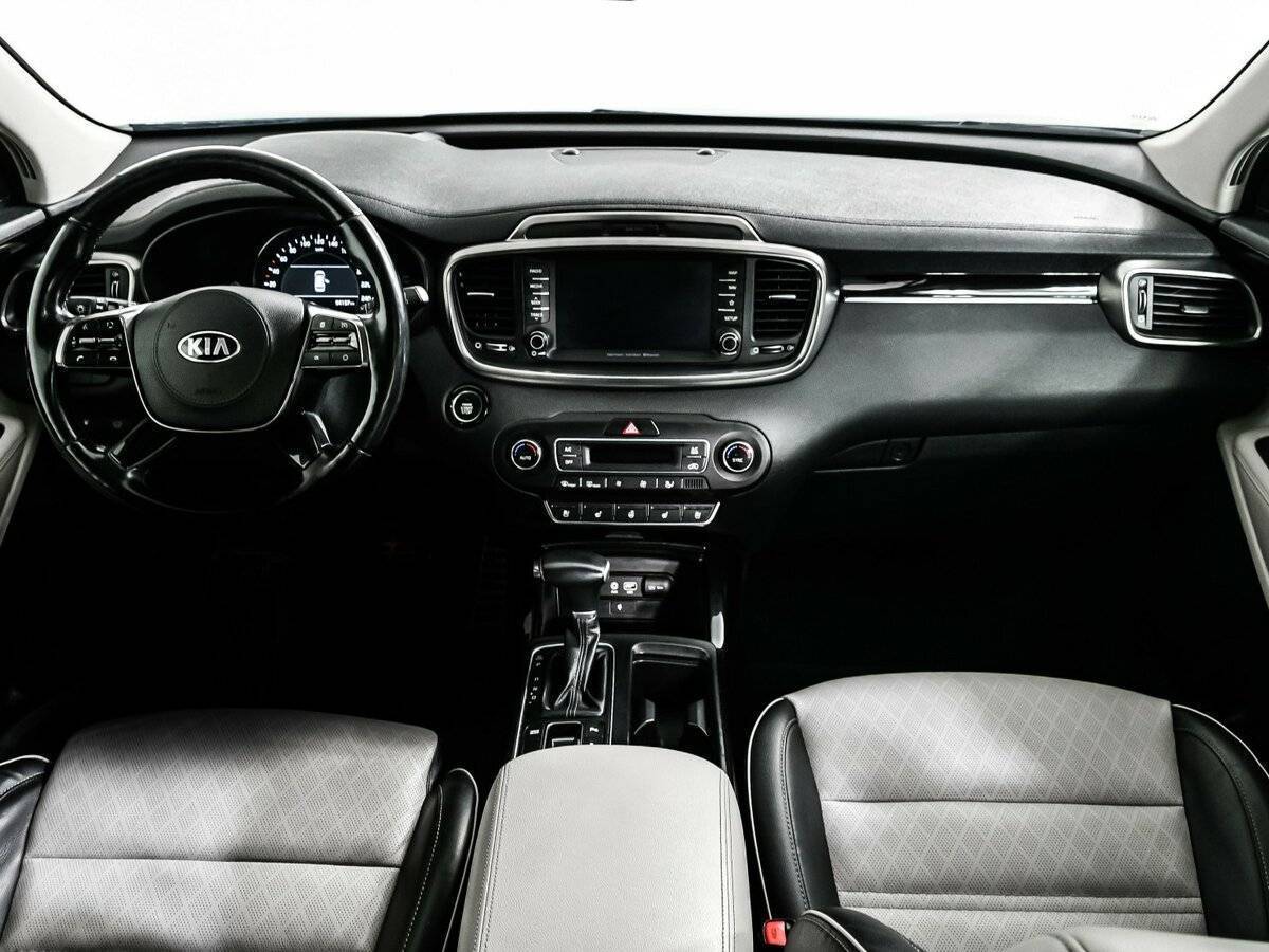 Купить Kia Sorento с пробегом. Фото: #10