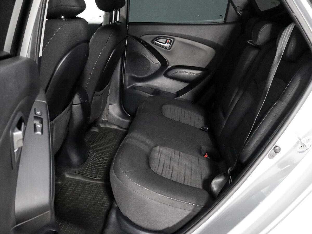 Купить Hyundai ix35 с пробегом. Фото: #9