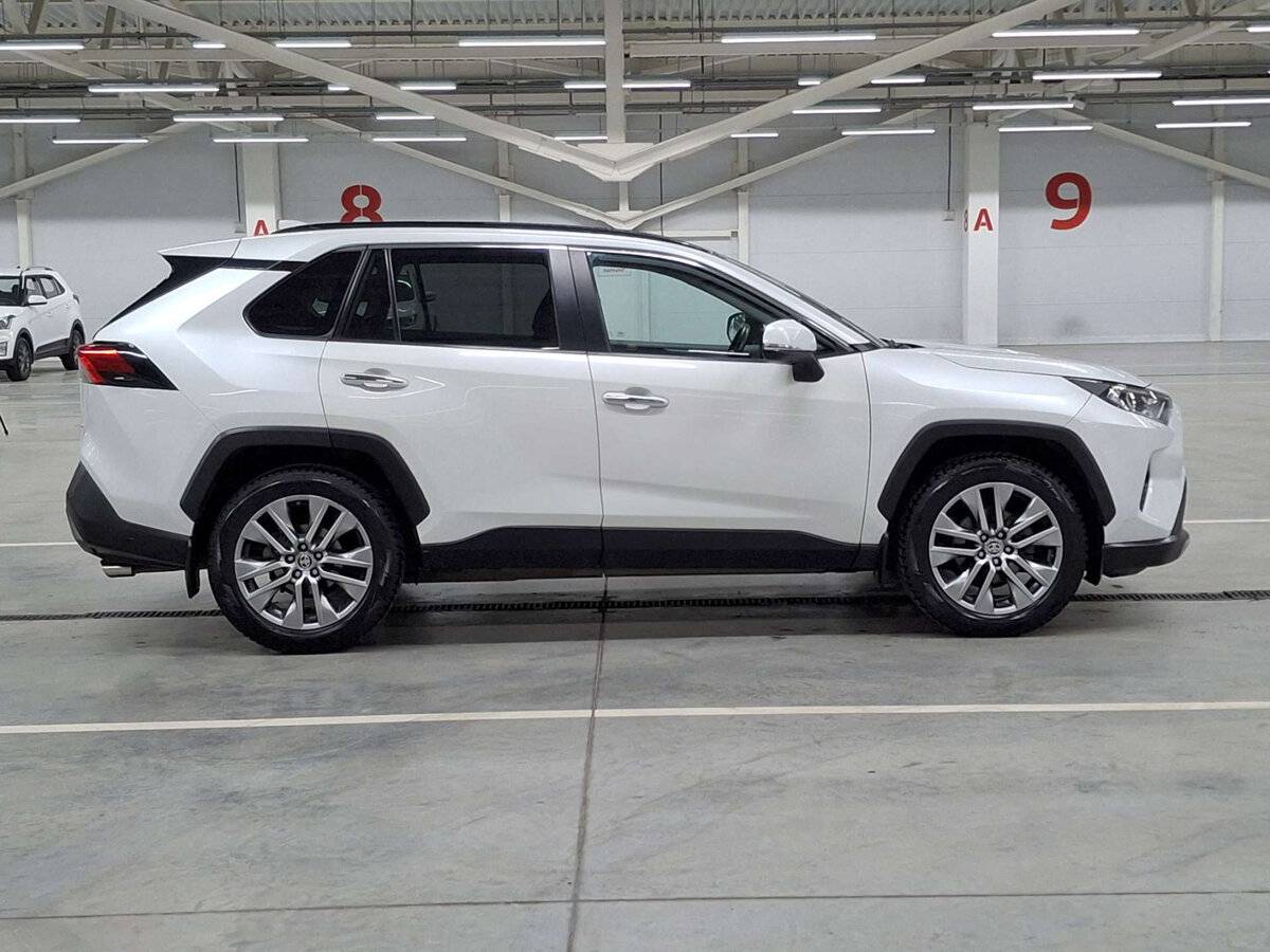 Купить Toyota RAV4 с пробегом. Фото: #3