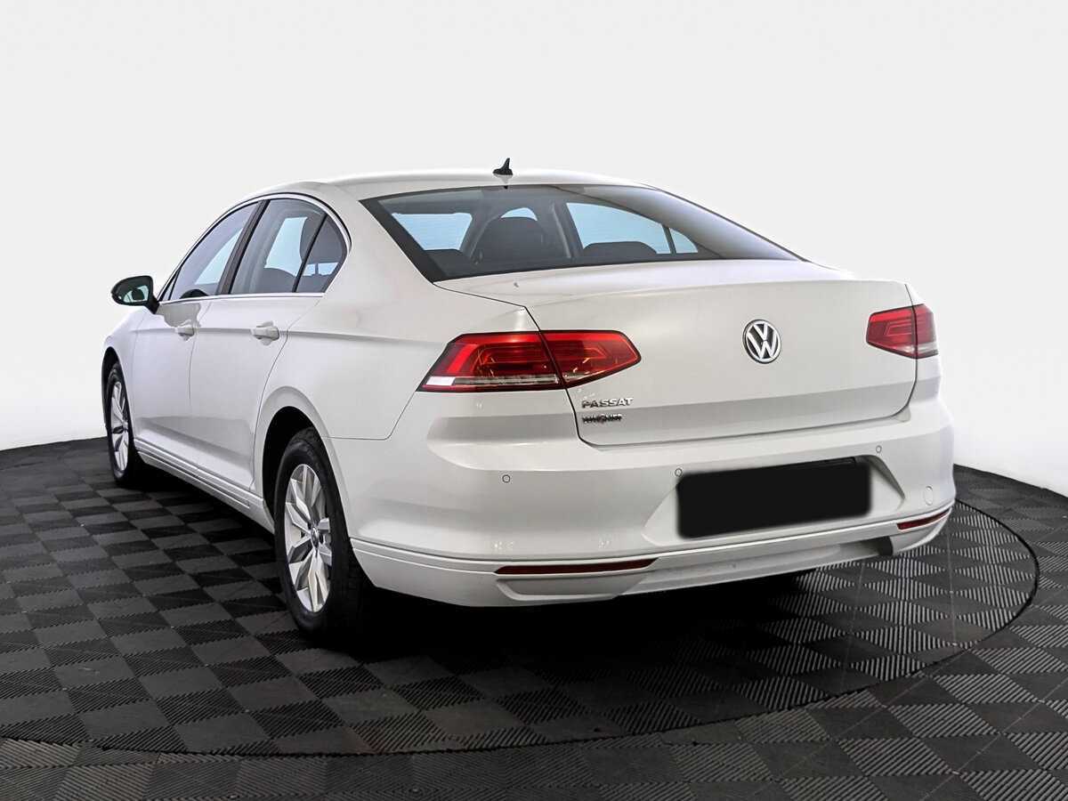 Купить Volkswagen Passat с пробегом. Фото: #6