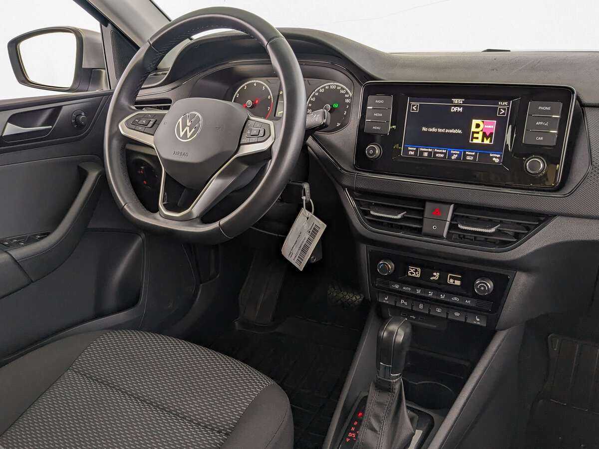 Купить Volkswagen Polo с пробегом. Фото: #19
