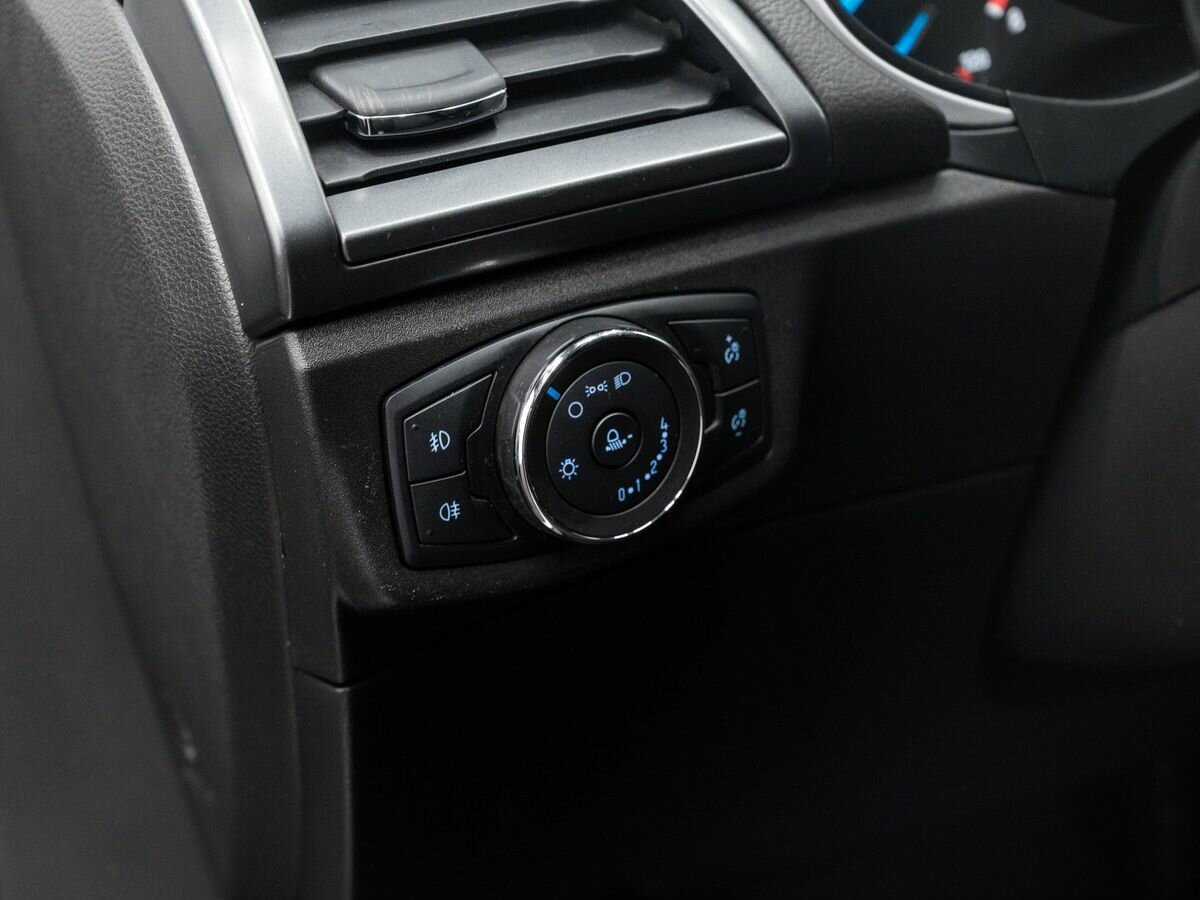 Купить Ford Mondeo с пробегом. Фото: #17