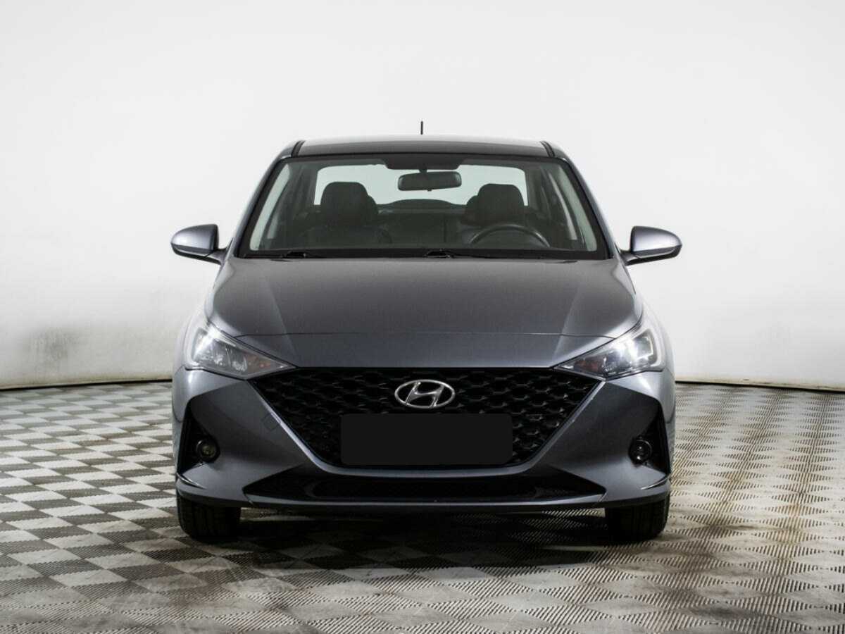 Купить Hyundai Solaris с пробегом. Фото: #1