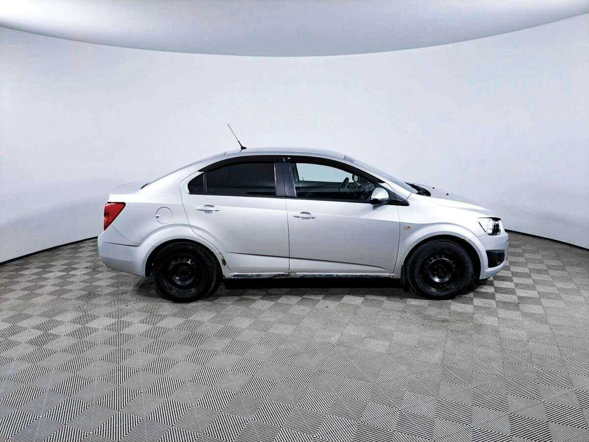 Купить Chevrolet Aveo с пробегом. Фото: #3