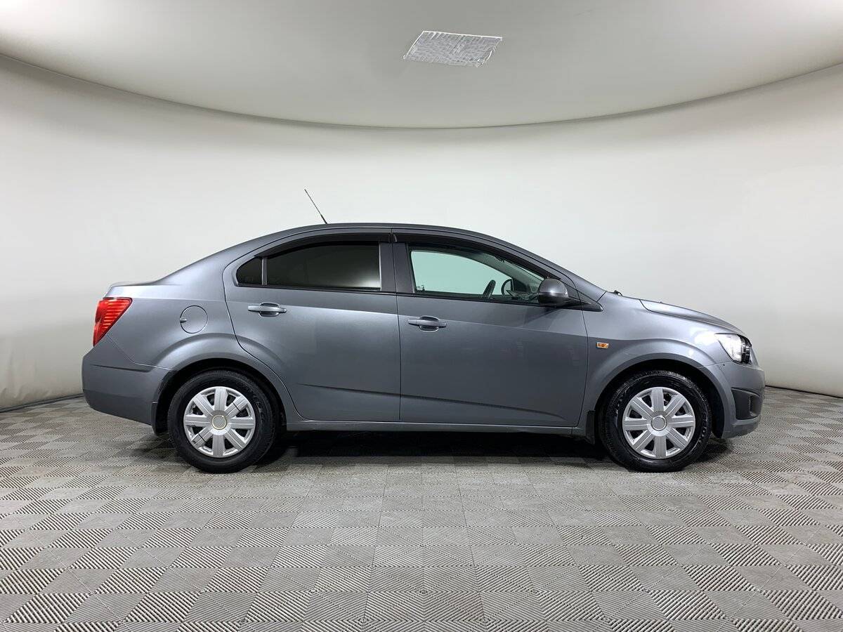 Купить Chevrolet Aveo с пробегом. Фото: #3