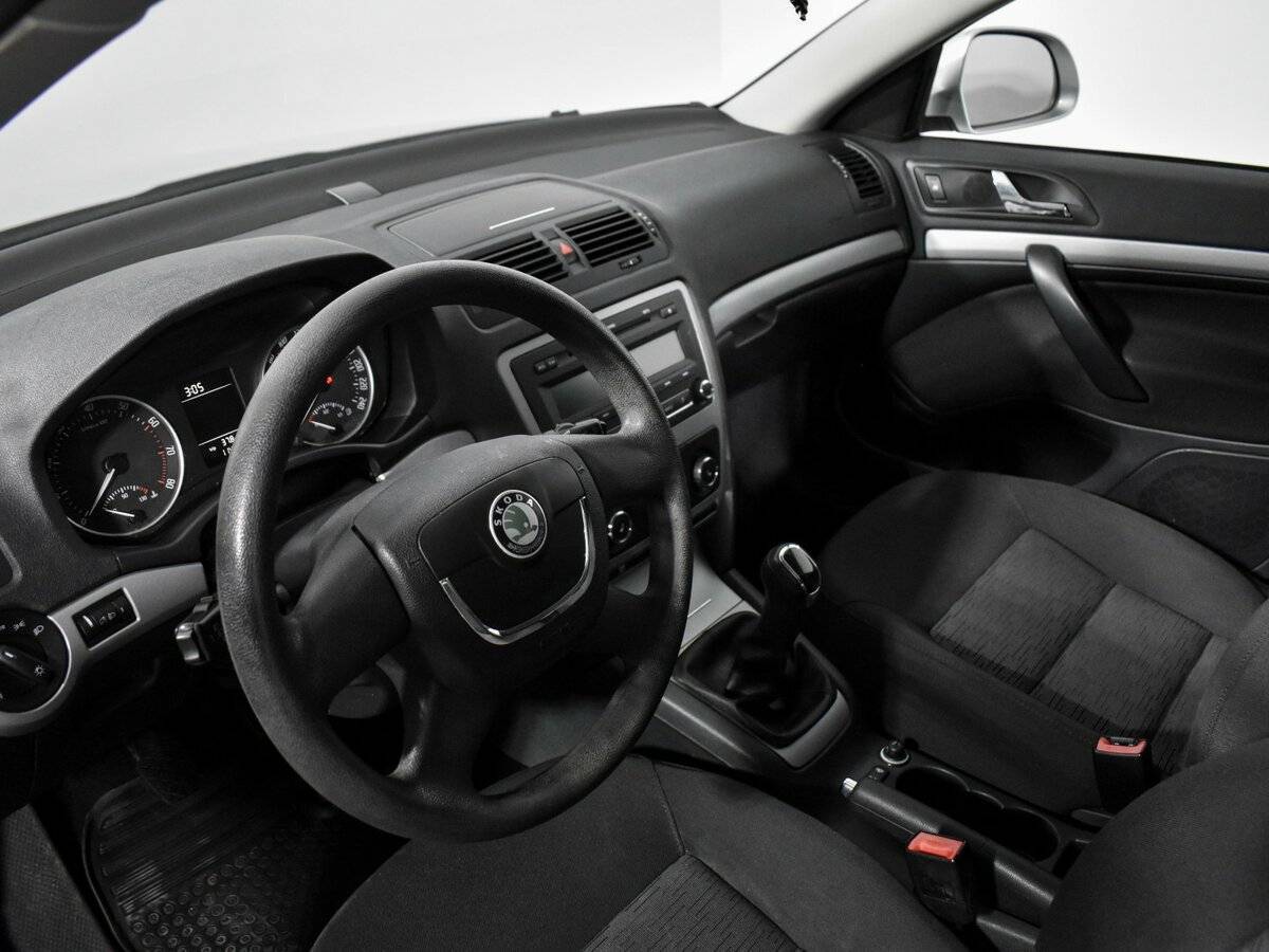 Купить Skoda Octavia с пробегом. Фото: #8