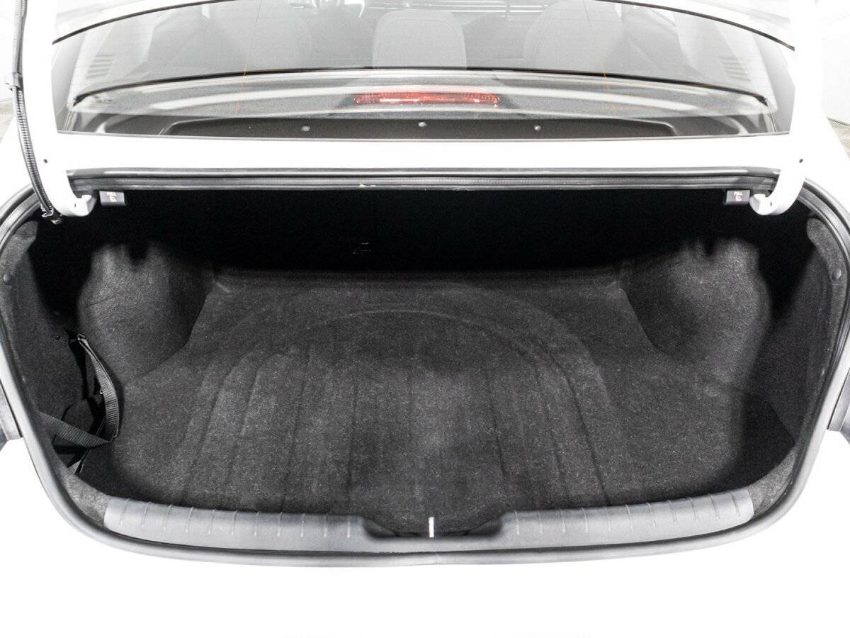 Купить Hyundai Elantra с пробегом. Фото: #14