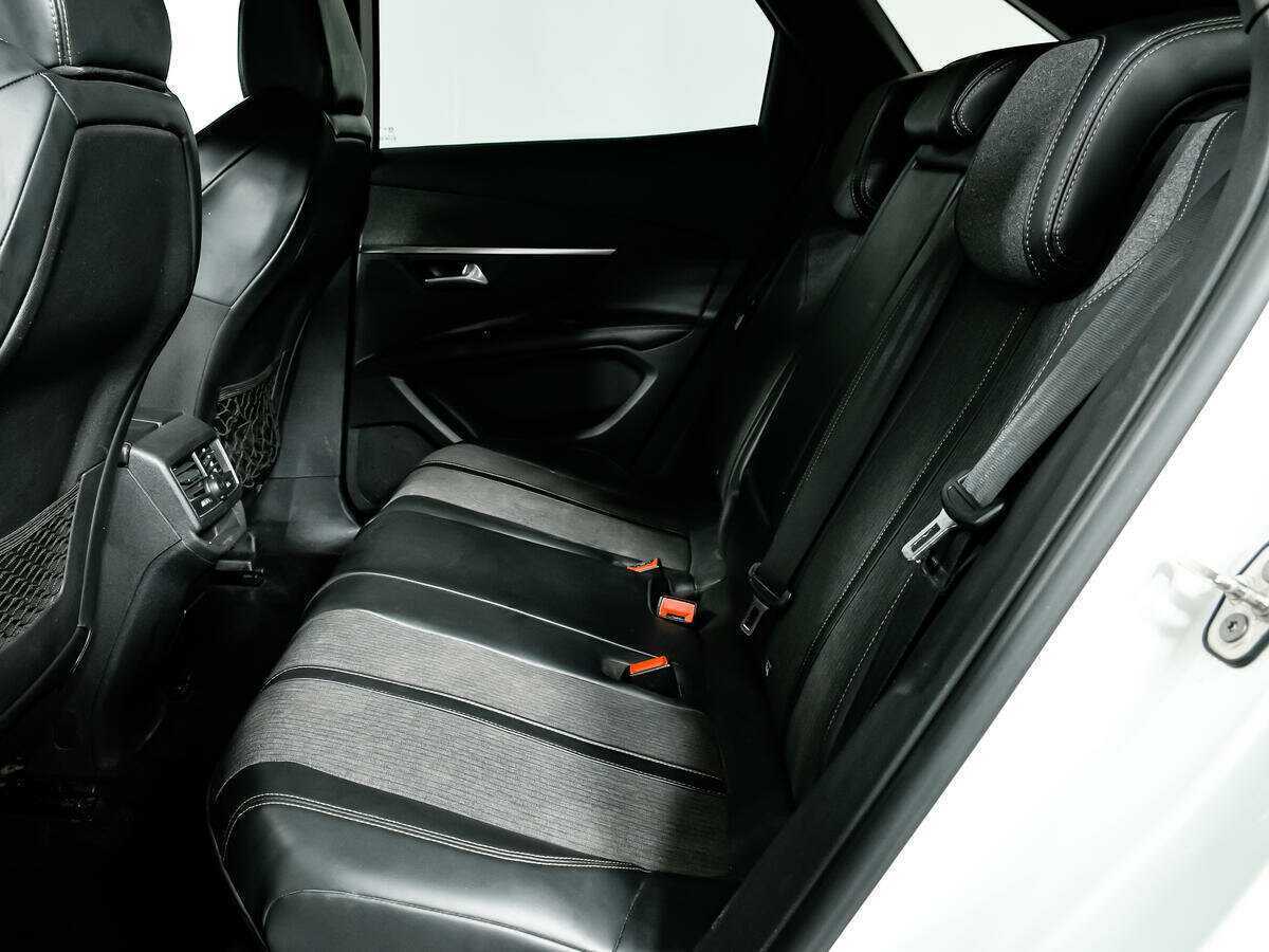 Купить Peugeot 3008 с пробегом. Фото: #10