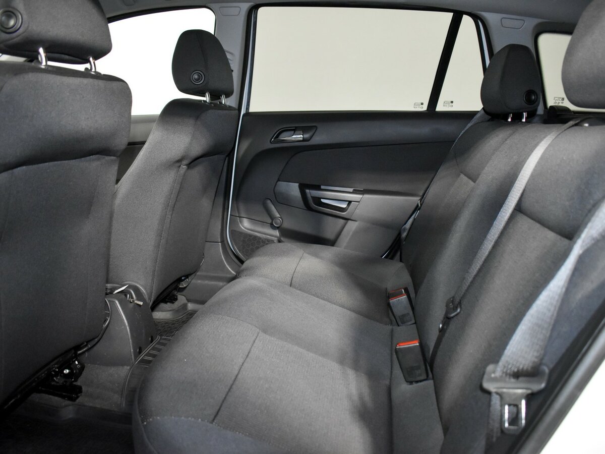 Купить Opel Astra с пробегом. Фото: #9