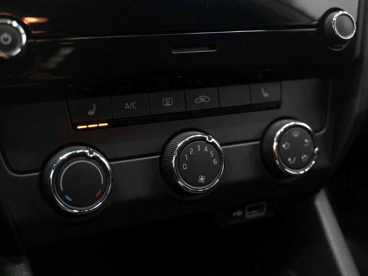 Купить Skoda Octavia с пробегом. Фото: #19