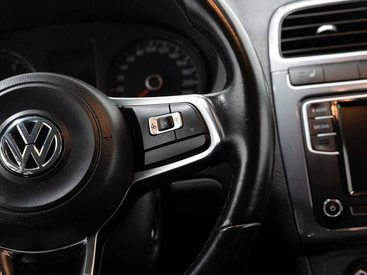 Купить Volkswagen Polo с пробегом. Фото: #16