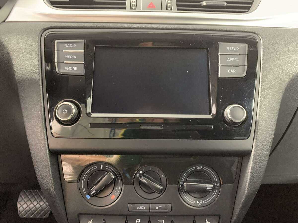 Купить Skoda Rapid с пробегом. Фото: #11