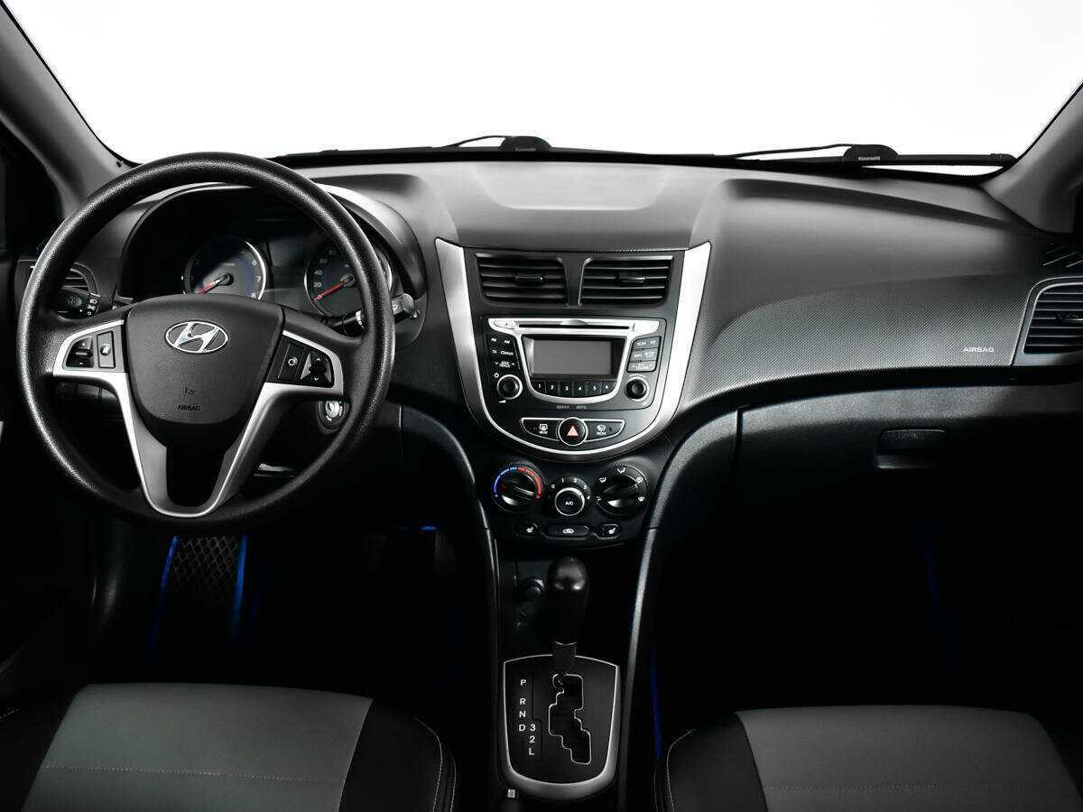 Купить Hyundai Solaris с пробегом. Фото: #9