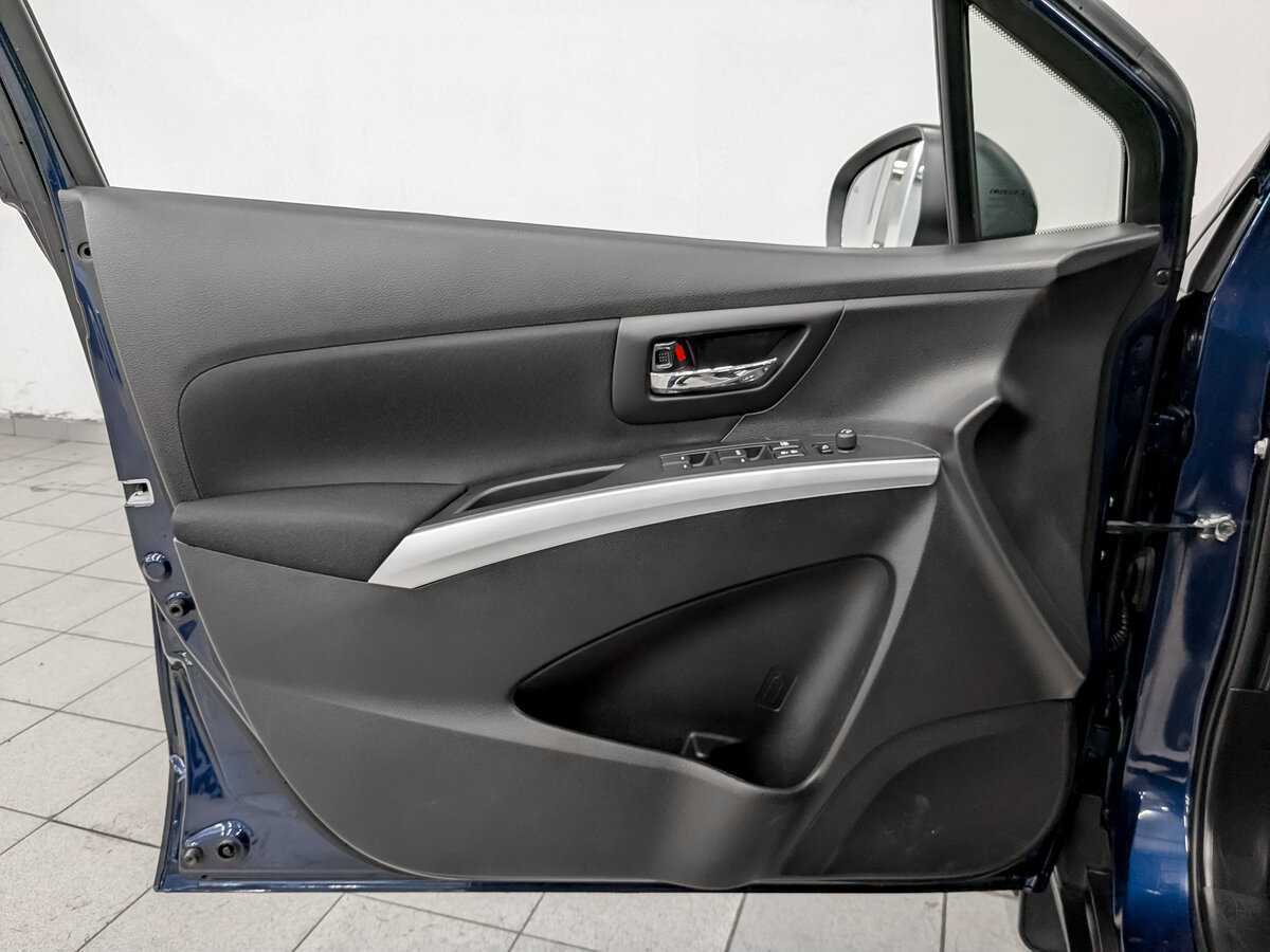 Купить Suzuki SX4 с пробегом. Фото: #18