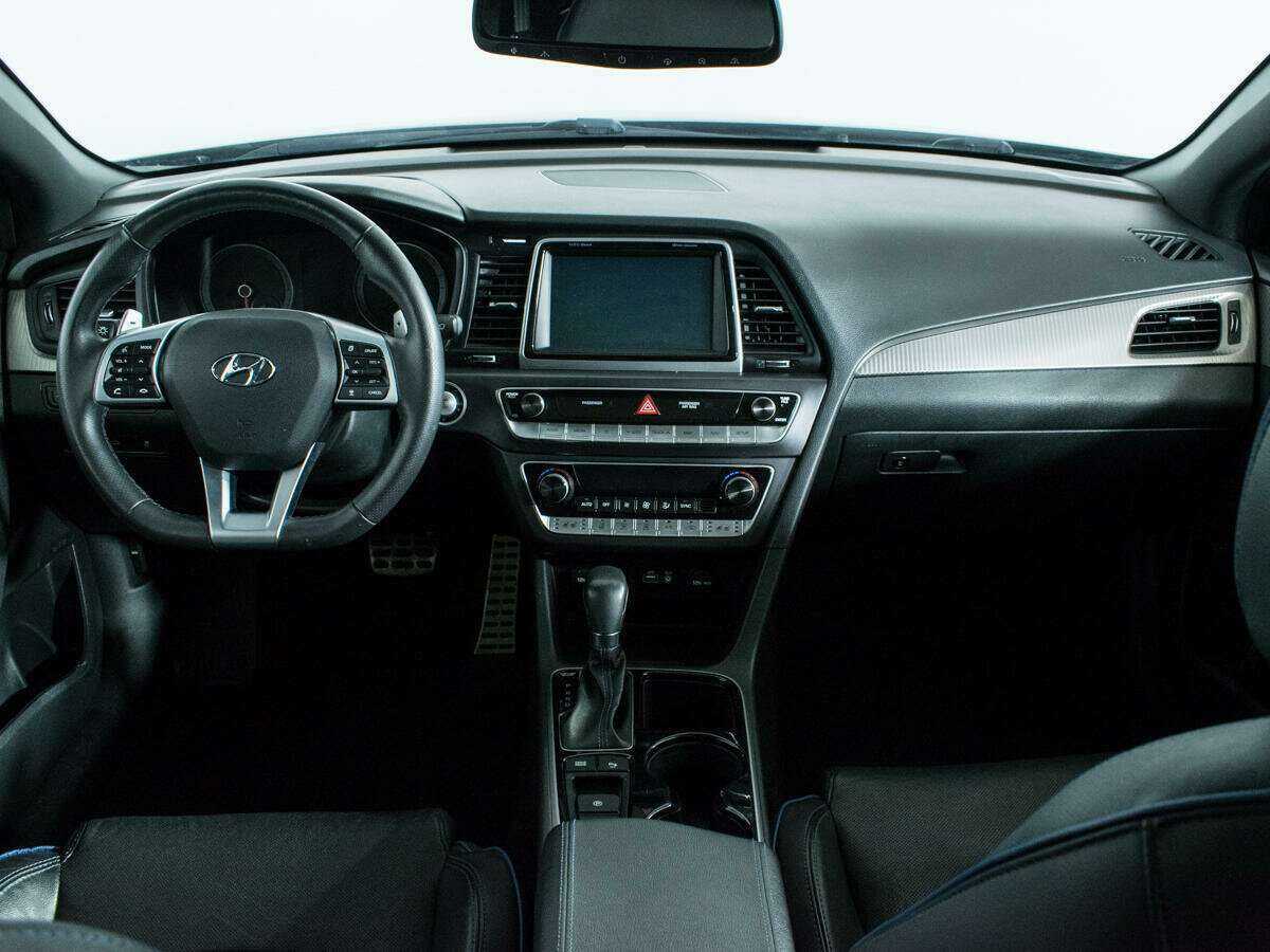 Купить Hyundai Sonata с пробегом. Фото: #11