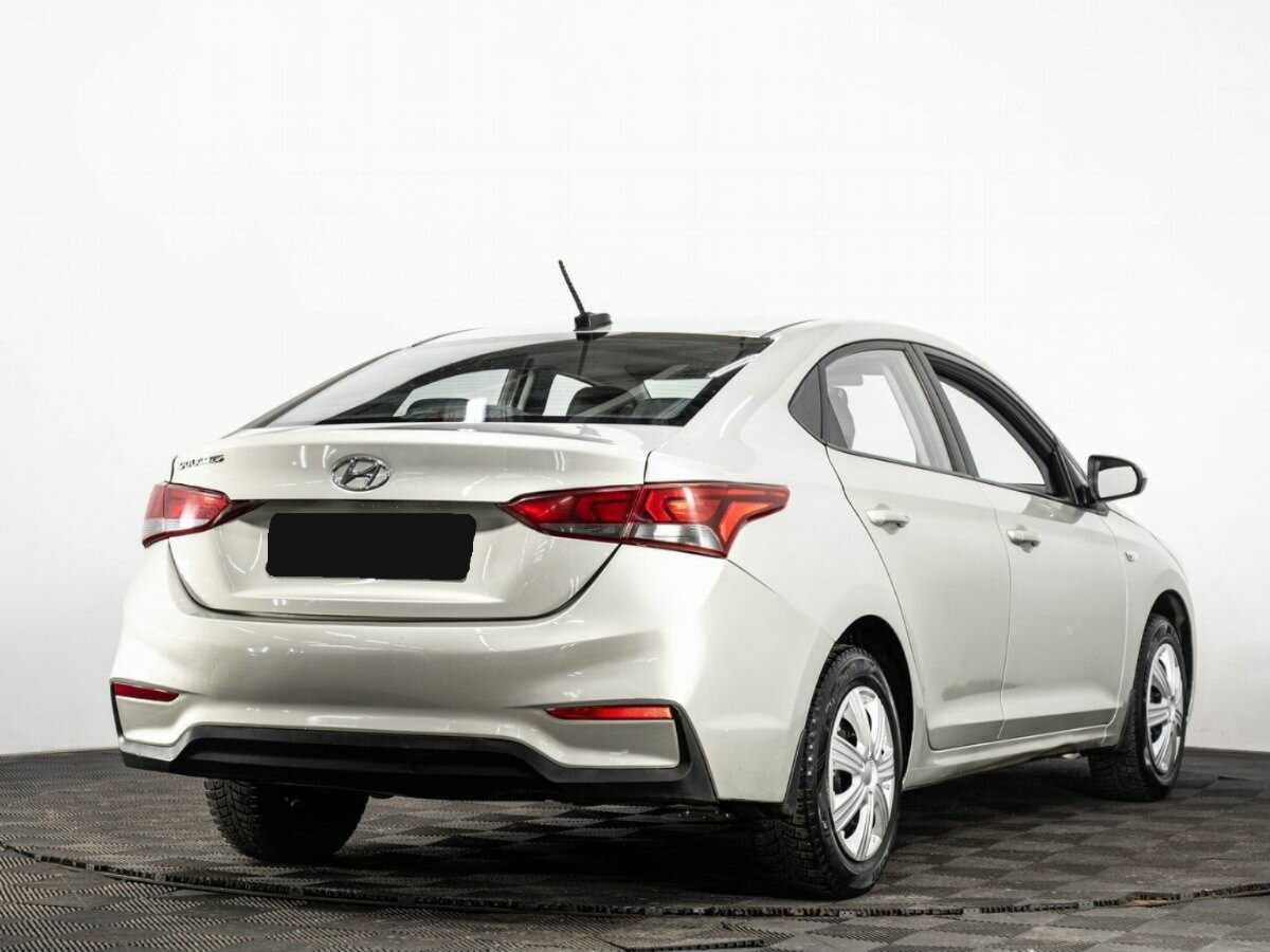 Купить Hyundai Solaris с пробегом. Фото: #3