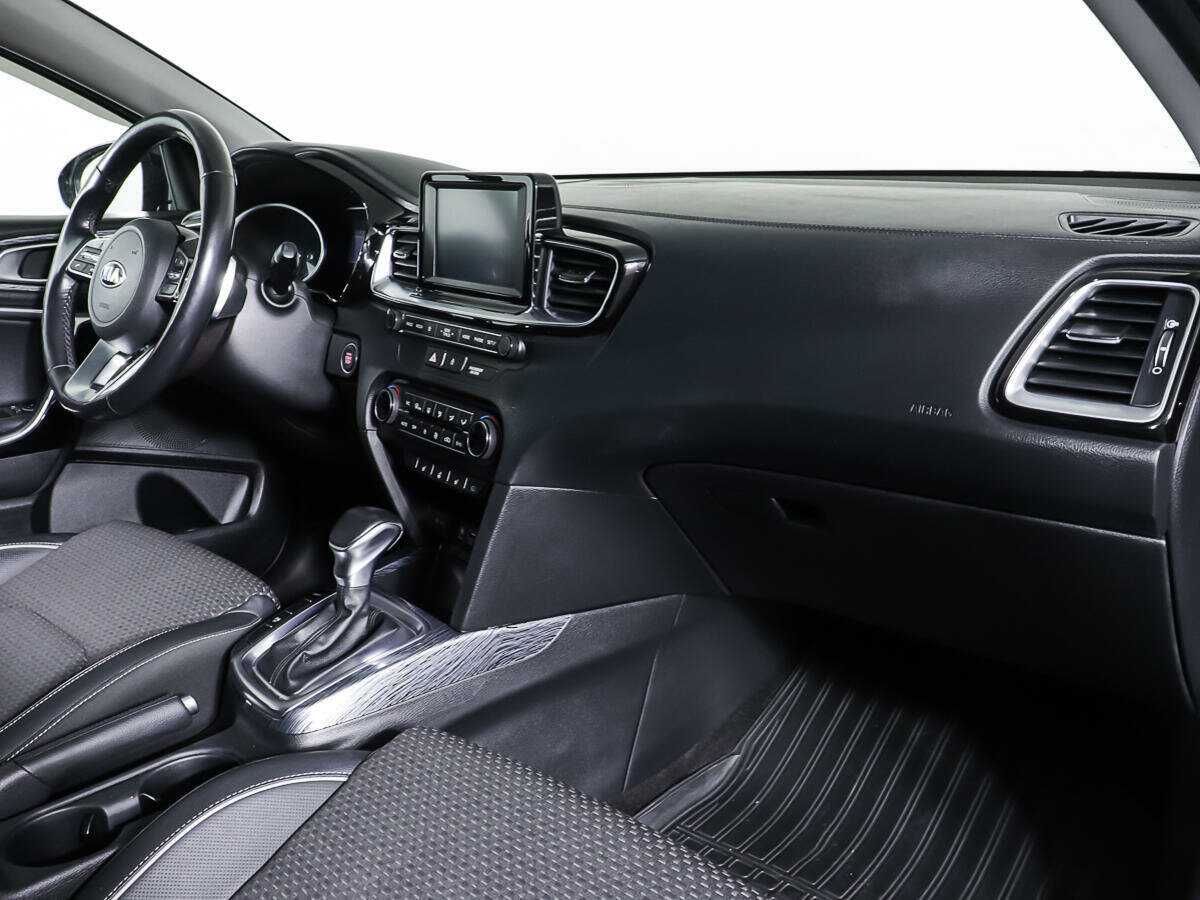 Купить Kia Ceed с пробегом. Фото: #7