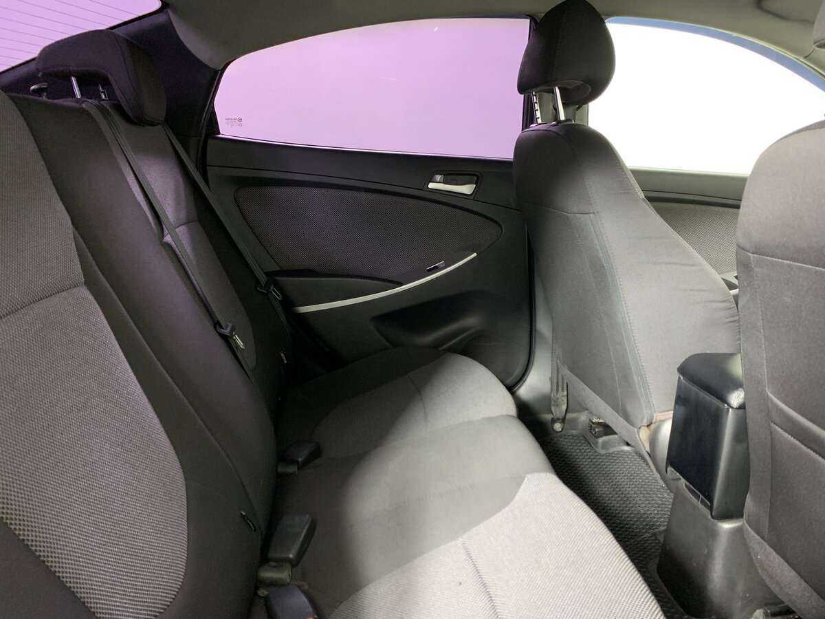 Купить Hyundai Solaris с пробегом. Фото: #14