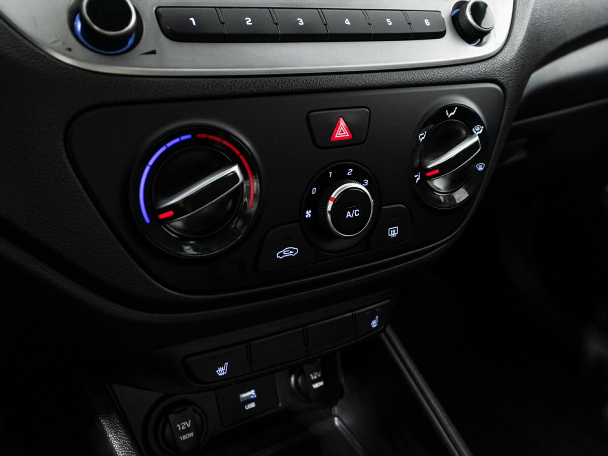 Купить Hyundai Solaris с пробегом. Фото: #13