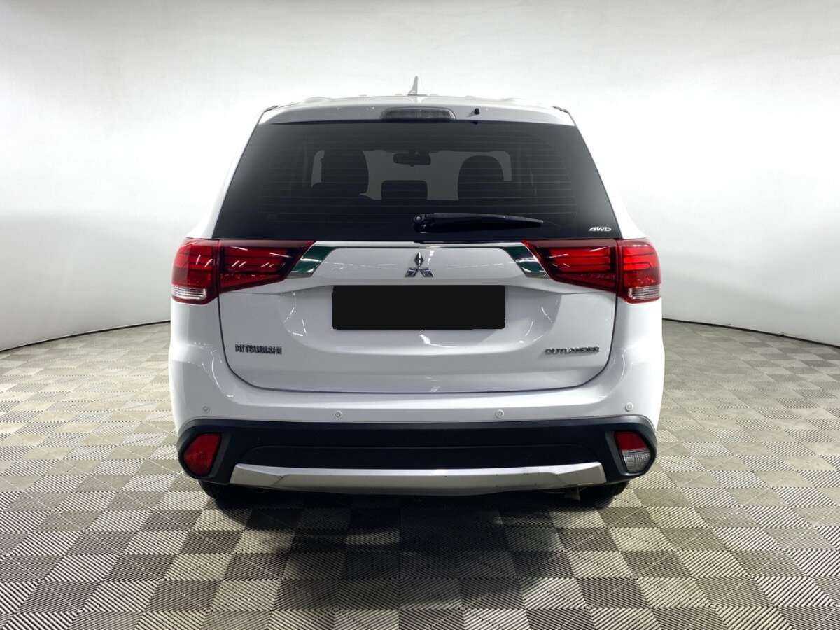 Купить Mitsubishi Outlander с пробегом. Фото: #5