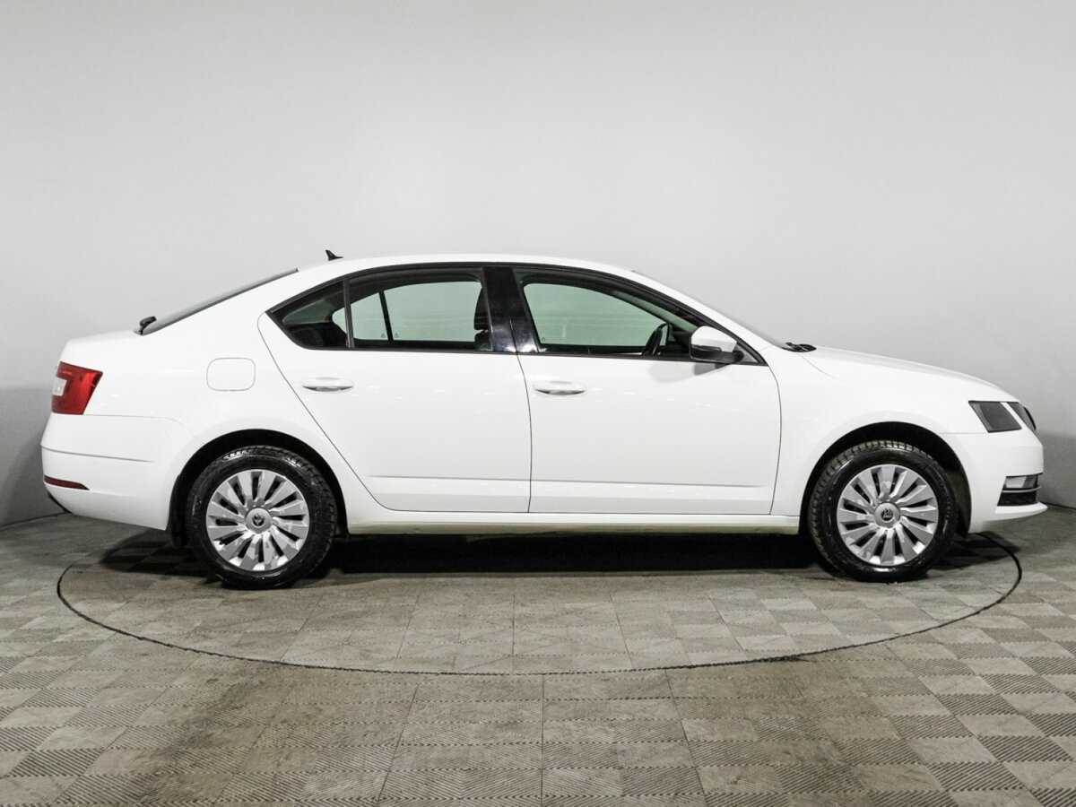 Купить Skoda Octavia с пробегом. Фото: #3
