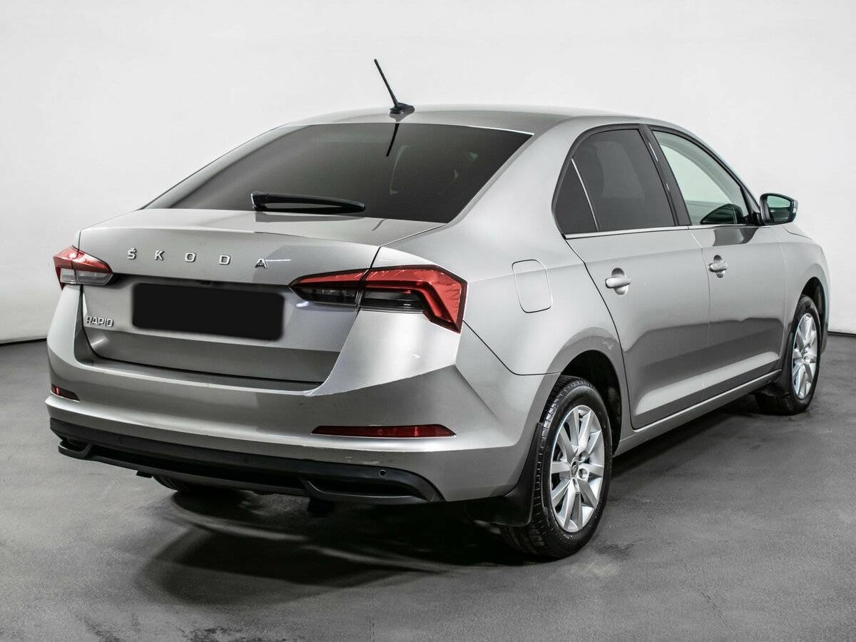 Купить Skoda Rapid с пробегом. Фото: #4