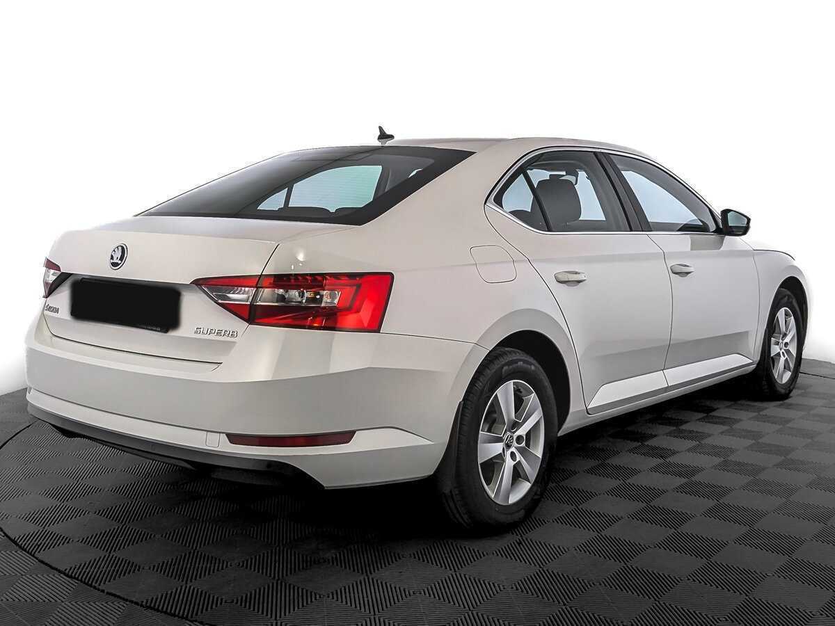 Купить Skoda Superb с пробегом. Фото: #4