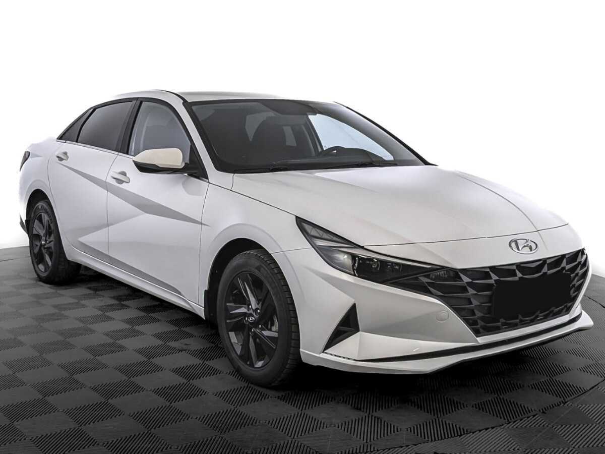 Купить Hyundai Elantra с пробегом. Фото: #2