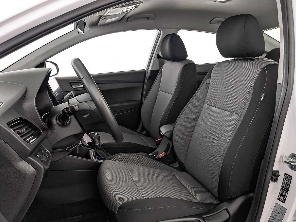 Купить Hyundai Solaris с пробегом. Фото: #19