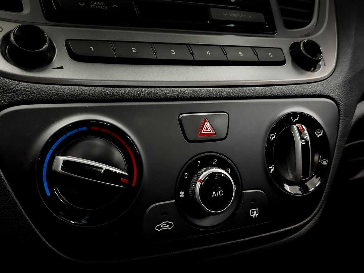 Купить Hyundai Solaris с пробегом. Фото: #22