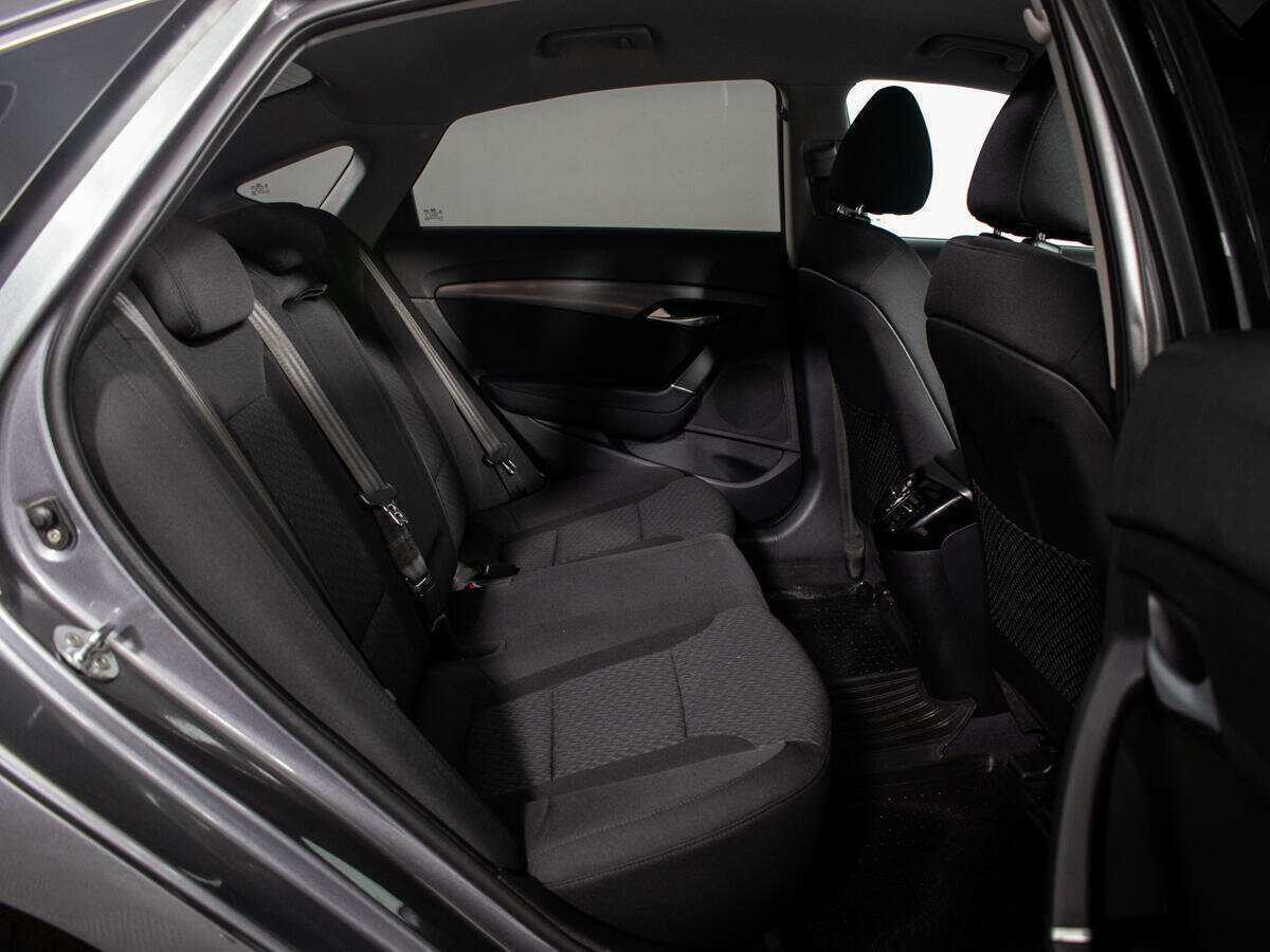 Купить Hyundai i40 с пробегом. Фото: #6