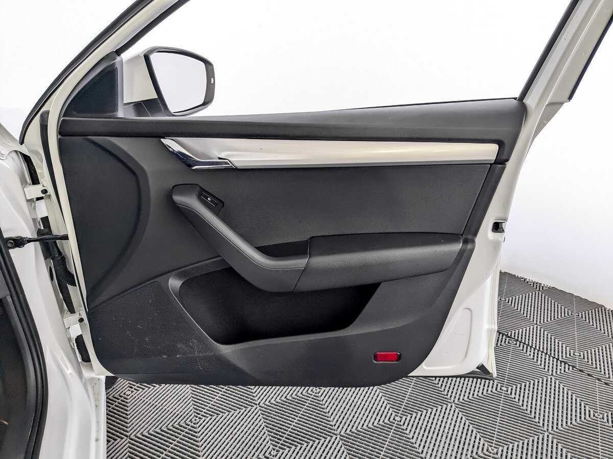 Купить Skoda Octavia с пробегом. Фото: #23